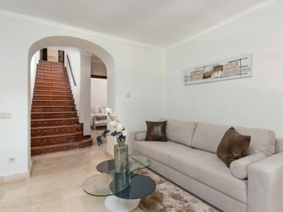 FOR SALE 🏡 Grand Mediterranean Estate with Private Tennis Court – Vega Colorado, Benahavís