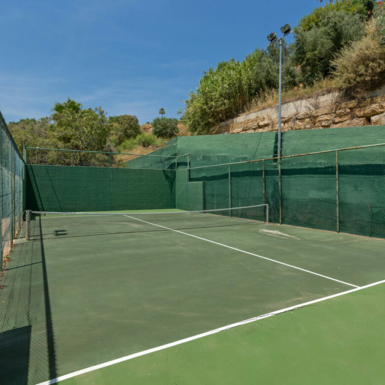 FOR SALE 🏡 Grand Mediterranean Estate with Private Tennis Court – Vega Colorado, Benahavís