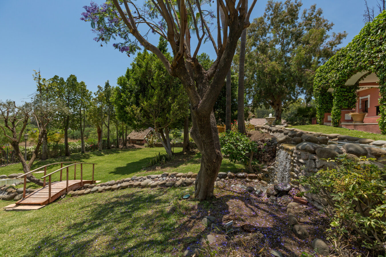 FOR SALE 🏡 Grand Mediterranean Estate with Private Tennis Court – Vega Colorado, Benahavís