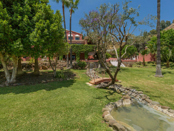 FOR SALE 🏡 Grand Mediterranean Estate with Private Tennis Court – Vega Colorado, Benahavís