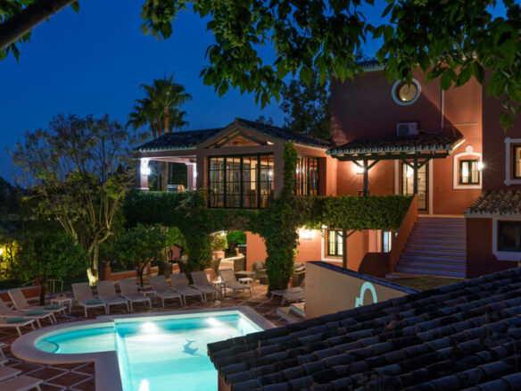 FOR SALE 🏡 Grand Mediterranean Estate with Private Tennis Court – Vega Colorado, Benahavís