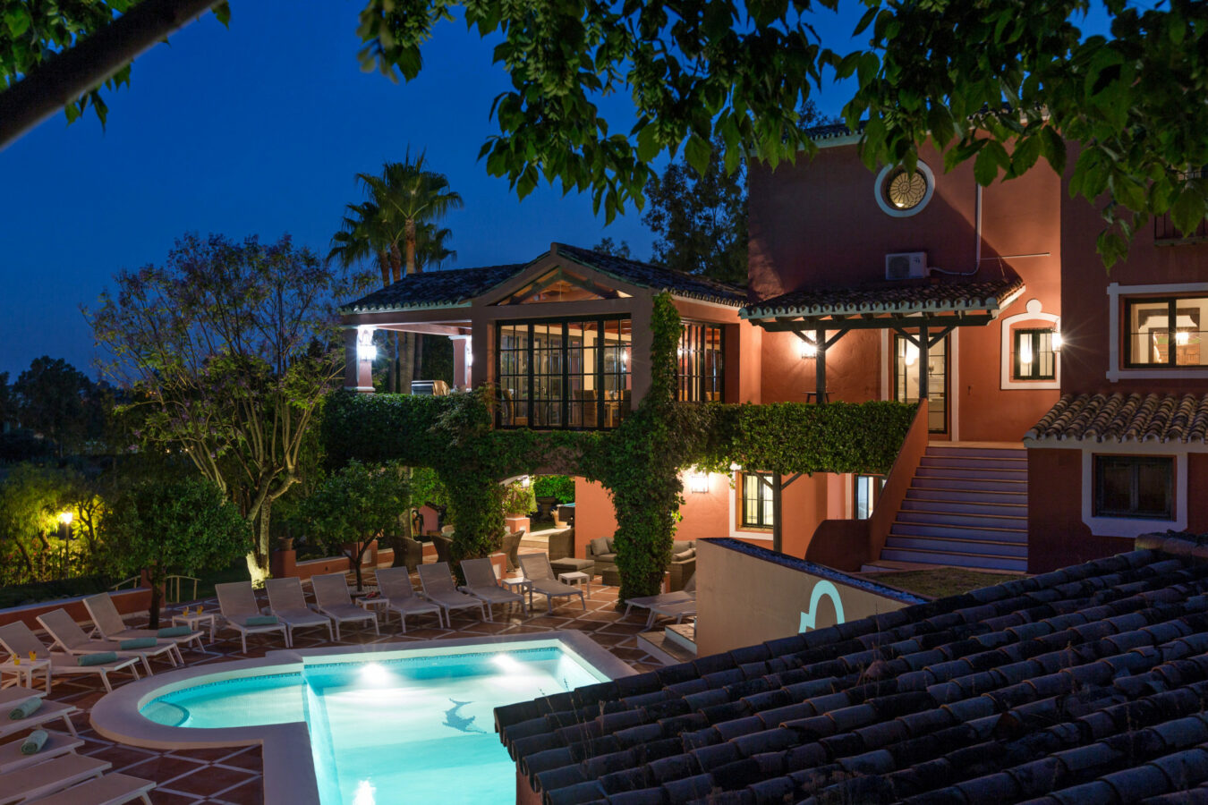 FOR SALE 🏡 Grand Mediterranean Estate with Private Tennis Court – Vega Colorado, Benahavís