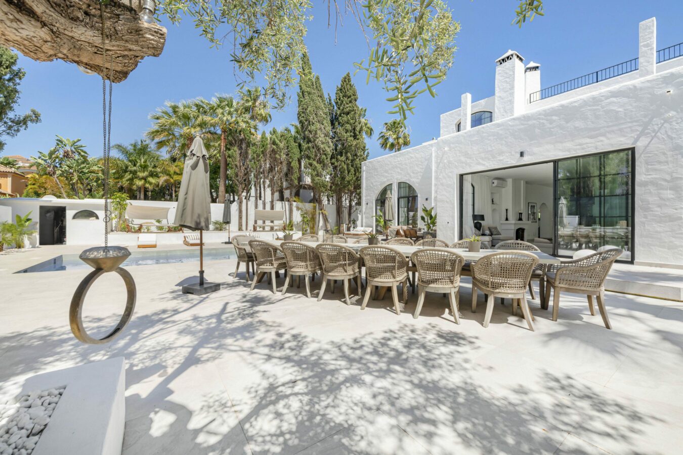 FOR RENT 🏡 8 Bedroom Beachside Villa with Rooftop Terrace – Cortijo Blanco, San Pedro, Marbella