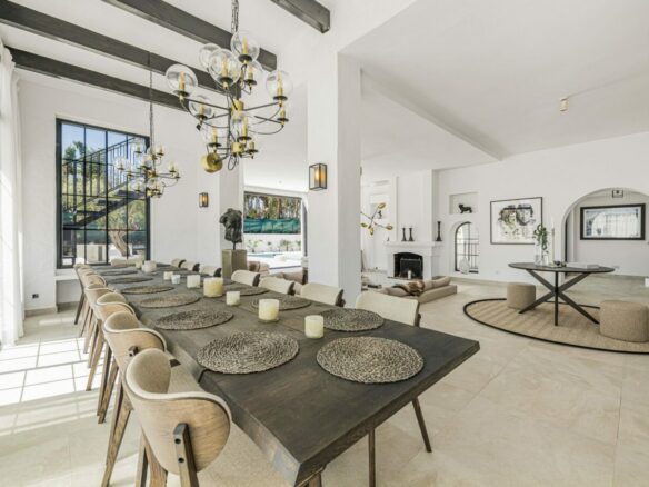FOR RENT 🏡 8 Bedroom Beachside Villa with Rooftop Terrace – Cortijo Blanco, San Pedro, Marbella