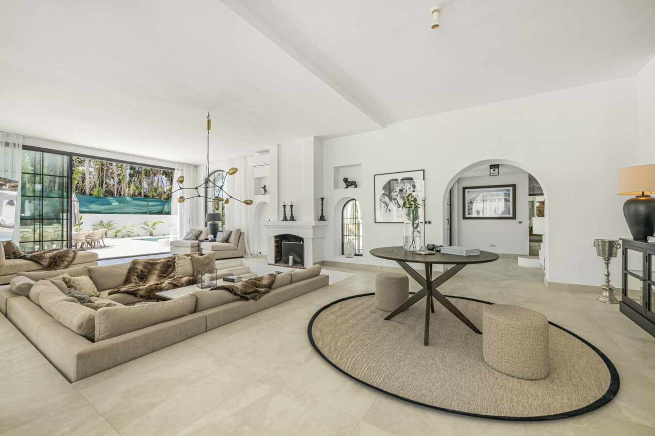 FOR RENT 🏡 8 Bedroom Beachside Villa with Rooftop Terrace – Cortijo Blanco, San Pedro, Marbella