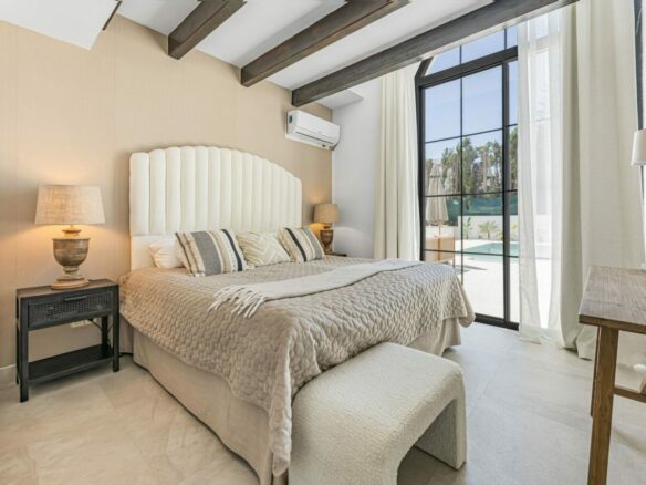 FOR RENT 🏡 8 Bedroom Beachside Villa with Rooftop Terrace – Cortijo Blanco, San Pedro, Marbella