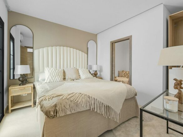 FOR RENT 🏡 8 Bedroom Beachside Villa with Rooftop Terrace – Cortijo Blanco, San Pedro, Marbella