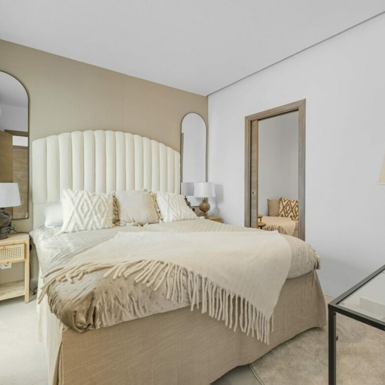FOR RENT 🏡 8 Bedroom Beachside Villa with Rooftop Terrace – Cortijo Blanco, San Pedro, Marbella