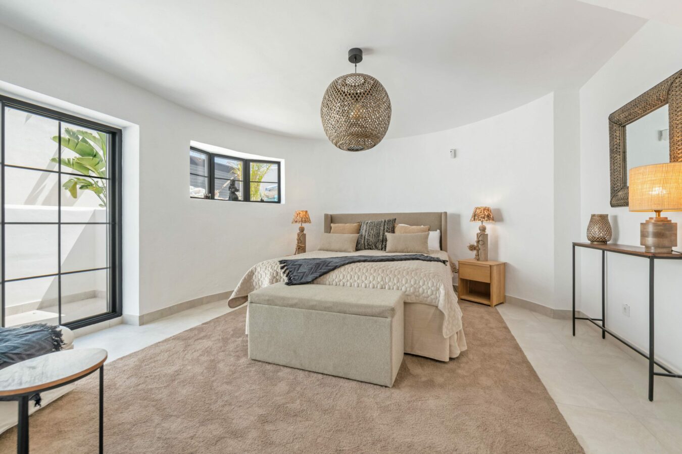 FOR RENT 🏡 8 Bedroom Beachside Villa with Rooftop Terrace – Cortijo Blanco, San Pedro, Marbella