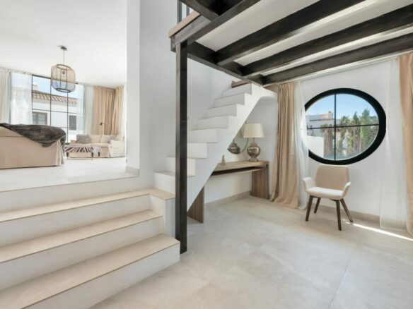 FOR RENT 🏡 8 Bedroom Beachside Villa with Rooftop Terrace – Cortijo Blanco, San Pedro, Marbella