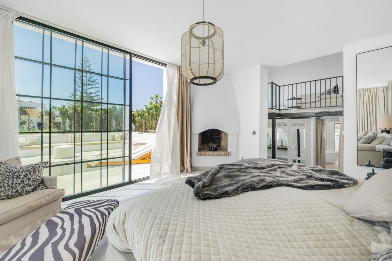 FOR RENT 🏡 8 Bedroom Beachside Villa with Rooftop Terrace – Cortijo Blanco, San Pedro, Marbella