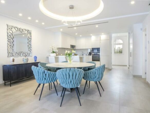 FOR SALE 🏡 Renovated Duplex Penthouse with Sea Views – Villa Marina, Puerto Banús, Marbella