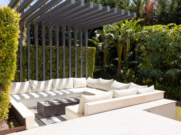FOR RENT 🏡 Contemporary 7 Bedroom Villa with Heated Pool – La Cerquilla, Nueva Andalucía