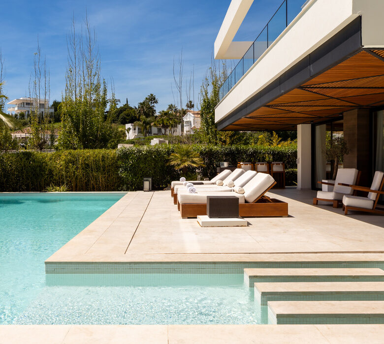 FOR RENT 🏡 Contemporary 7 Bedroom Villa with Heated Pool – La Cerquilla, Nueva Andalucía