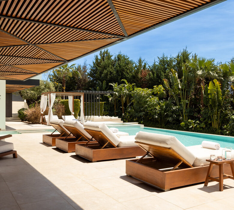 FOR RENT 🏡 Contemporary 7 Bedroom Villa with Heated Pool – La Cerquilla, Nueva Andalucía