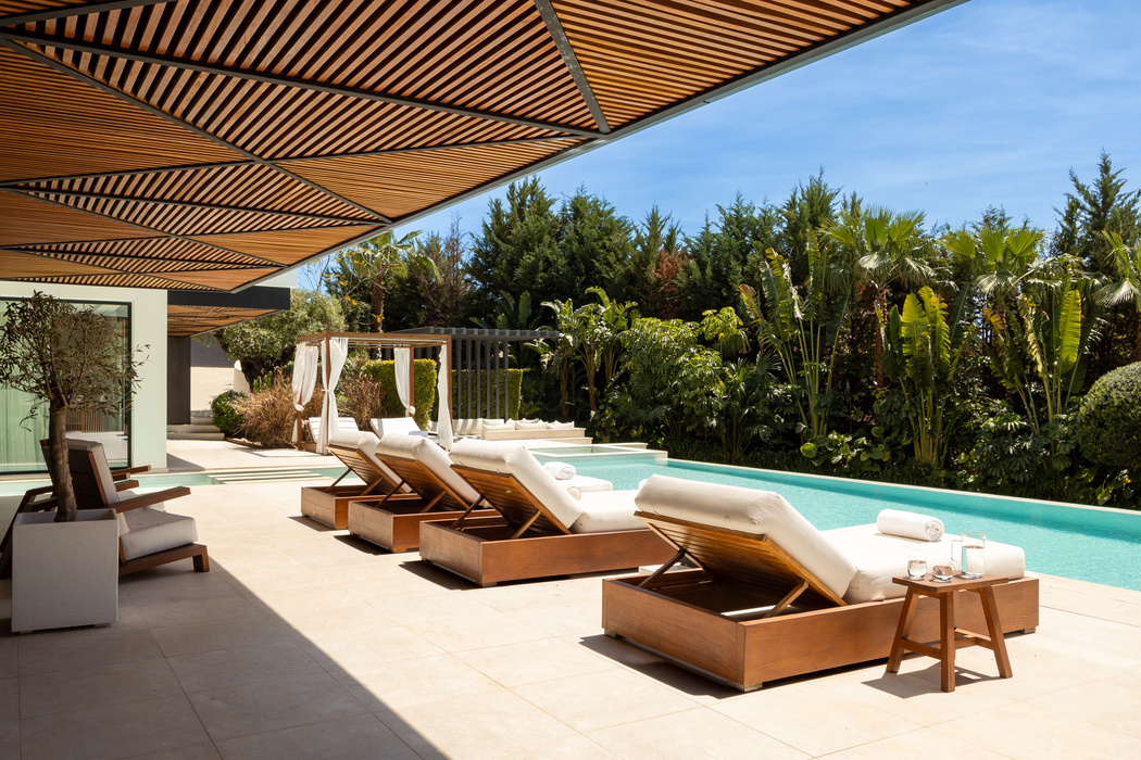 FOR RENT 🏡 Contemporary 7 Bedroom Villa with Heated Pool – La Cerquilla, Nueva Andalucía