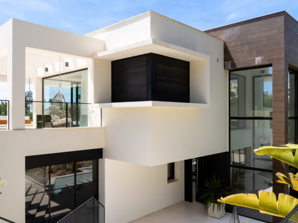 FOR RENT 🏡 Contemporary 7 Bedroom Villa with Heated Pool – La Cerquilla, Nueva Andalucía