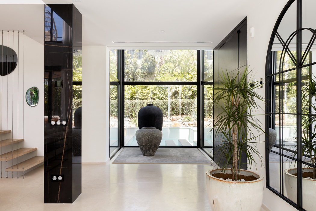 FOR RENT 🏡 Contemporary 7 Bedroom Villa with Heated Pool – La Cerquilla, Nueva Andalucía
