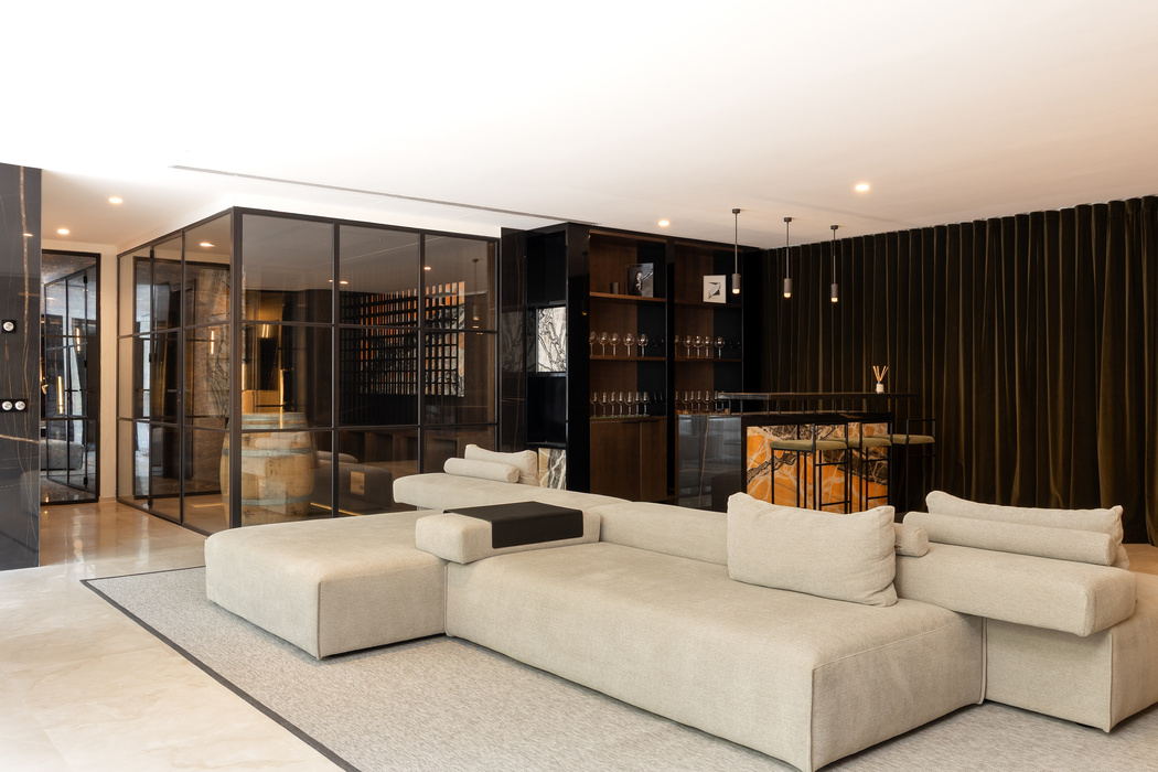 FOR RENT 🏡 Contemporary 7 Bedroom Villa with Heated Pool – La Cerquilla, Nueva Andalucía