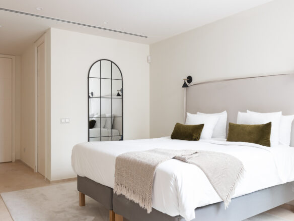 FOR RENT 🏡 Contemporary 7 Bedroom Villa with Heated Pool – La Cerquilla, Nueva Andalucía