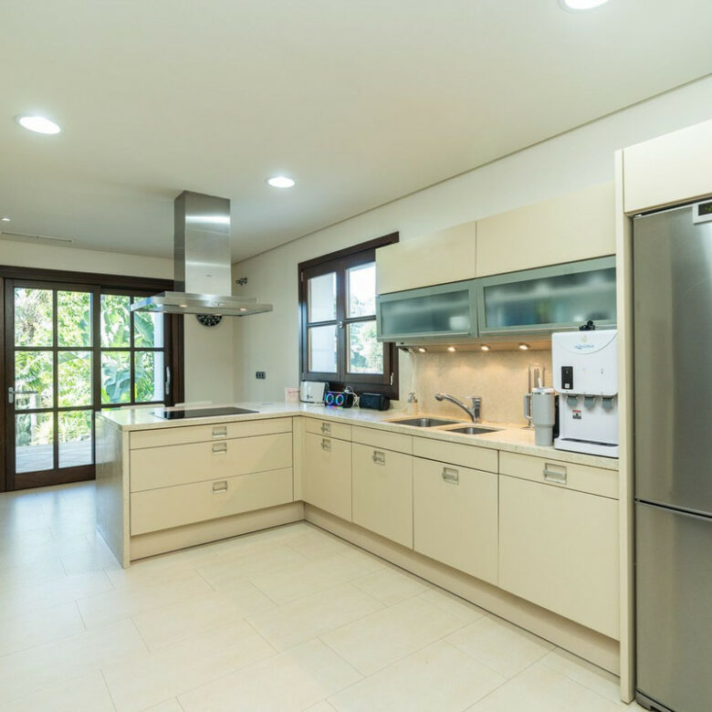 For Sale | Reduced Andalusian Villa with Renovation Potential