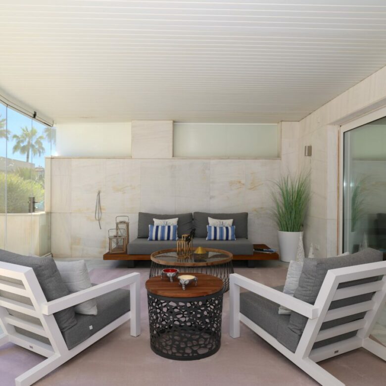 FOR SALE 🏡 Ground Floor Two-Bedroom Apartment with Oversized Terrace – Embrujo de Banús, Puerto Banús 🇪🇸