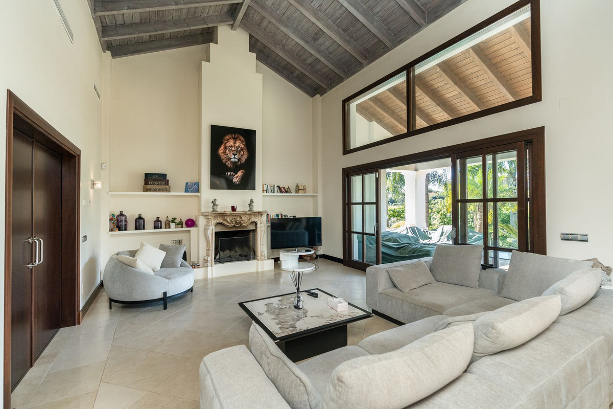 For Sale | Reduced Andalusian Villa with Renovation Potential