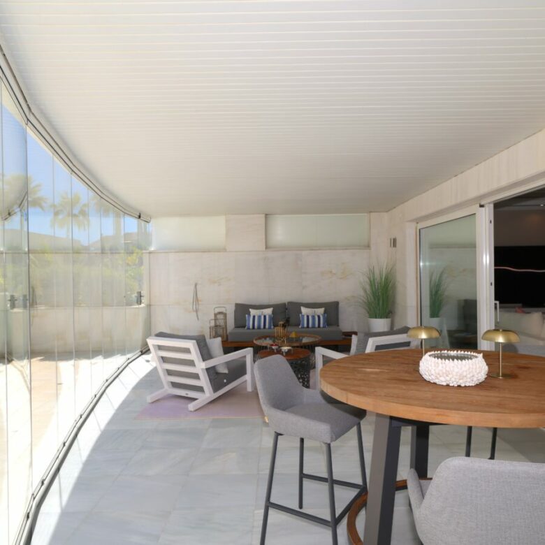 FOR SALE 🏡 Ground Floor Two-Bedroom Apartment with Oversized Terrace – Embrujo de Banús, Puerto Banús 🇪🇸