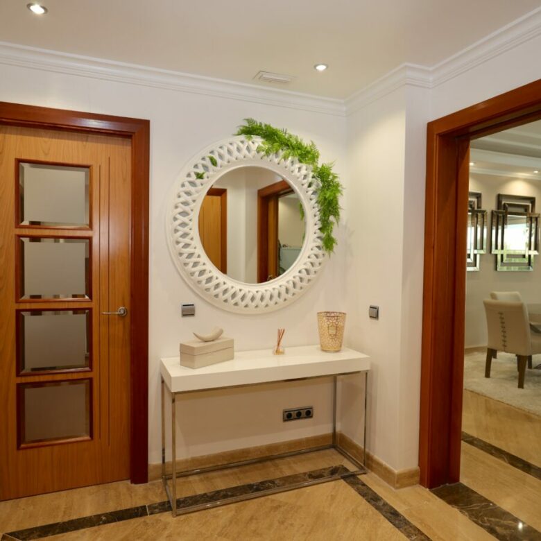 FOR SALE 🏡 Ground Floor Two-Bedroom Apartment with Oversized Terrace – Embrujo de Banús, Puerto Banús 🇪🇸