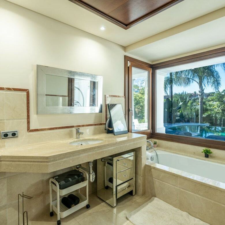 For Sale | Reduced Andalusian Villa with Renovation Potential