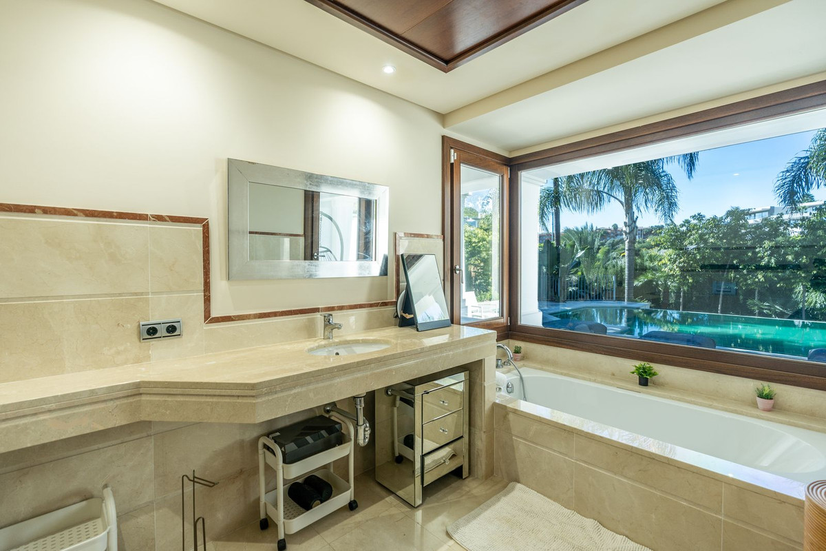 For Sale | Reduced Andalusian Villa with Renovation Potential