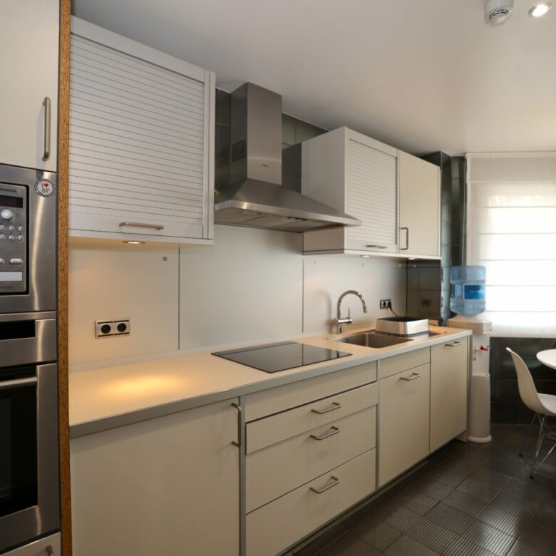 FOR SALE 🏡 Ground Floor Two-Bedroom Apartment with Oversized Terrace – Embrujo de Banús, Puerto Banús 🇪🇸