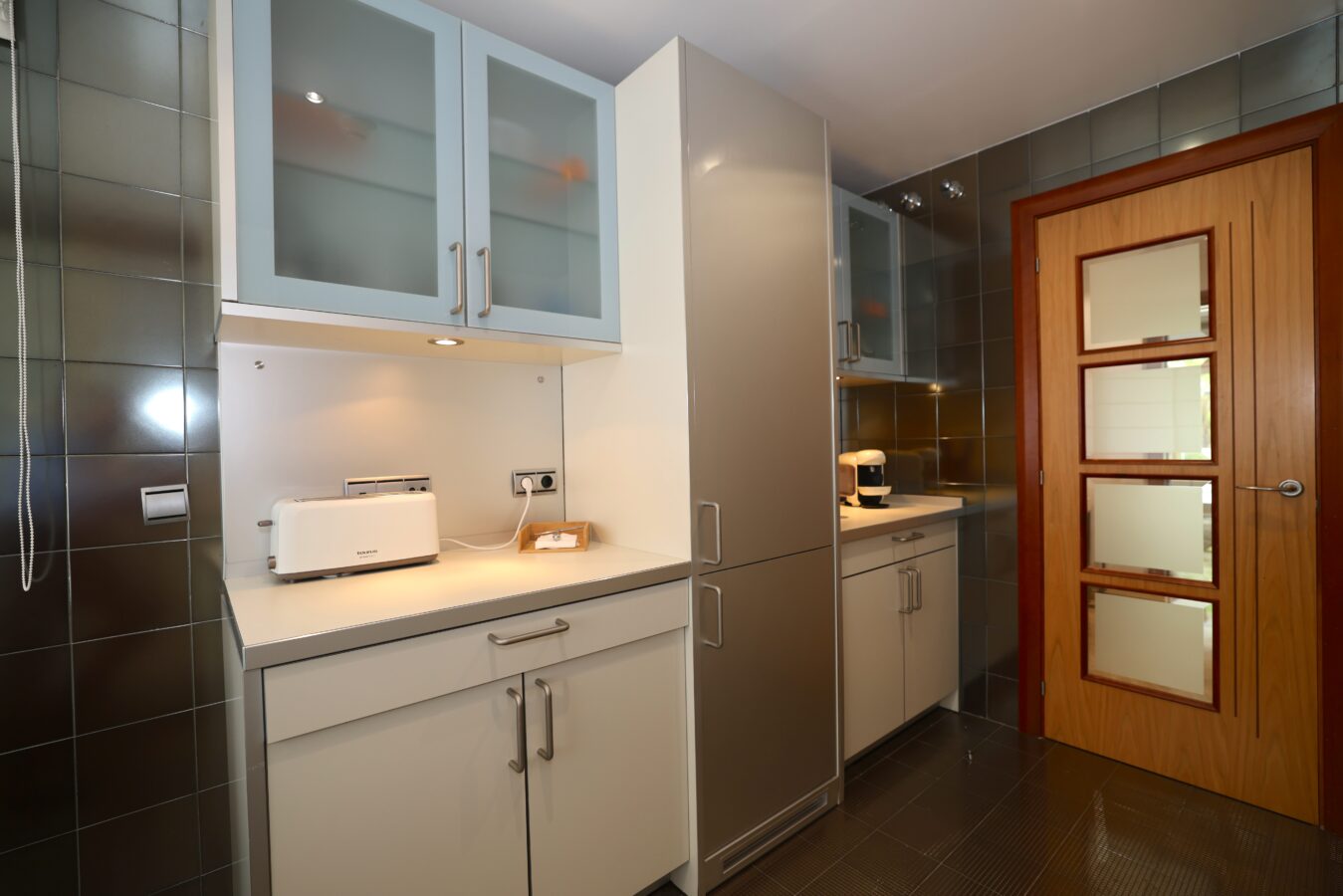 FOR SALE 🏡 Ground Floor Two-Bedroom Apartment with Oversized Terrace – Embrujo de Banús, Puerto Banús 🇪🇸
