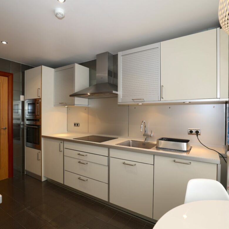 FOR SALE 🏡 Ground Floor Two-Bedroom Apartment with Oversized Terrace – Embrujo de Banús, Puerto Banús 🇪🇸