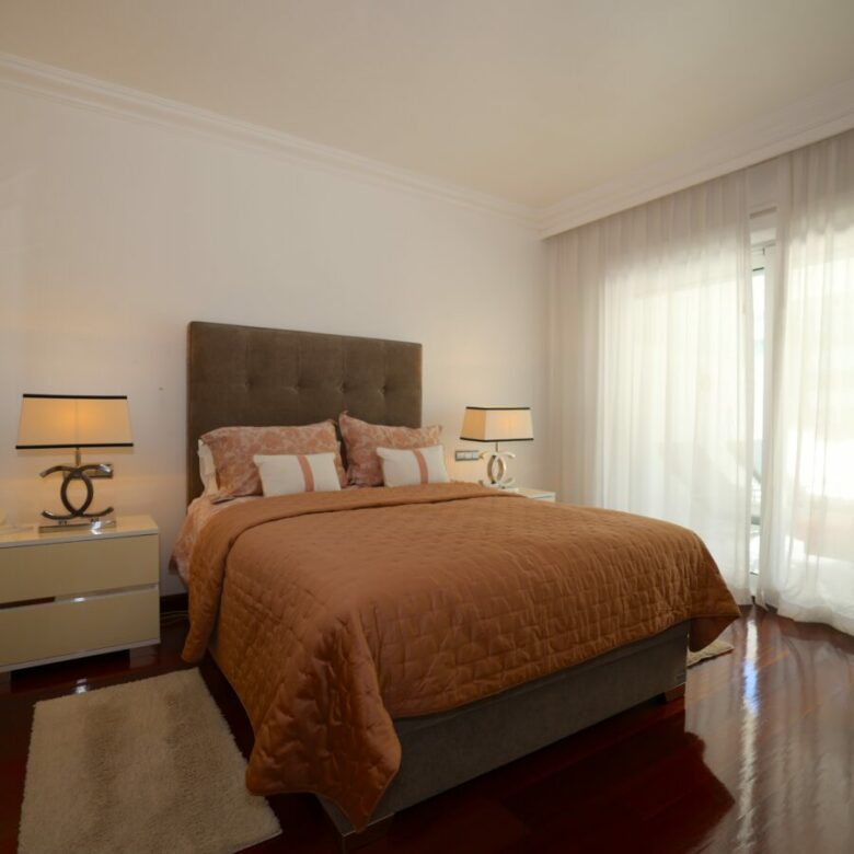 FOR SALE 🏡 Ground Floor Two-Bedroom Apartment with Oversized Terrace – Embrujo de Banús, Puerto Banús 🇪🇸