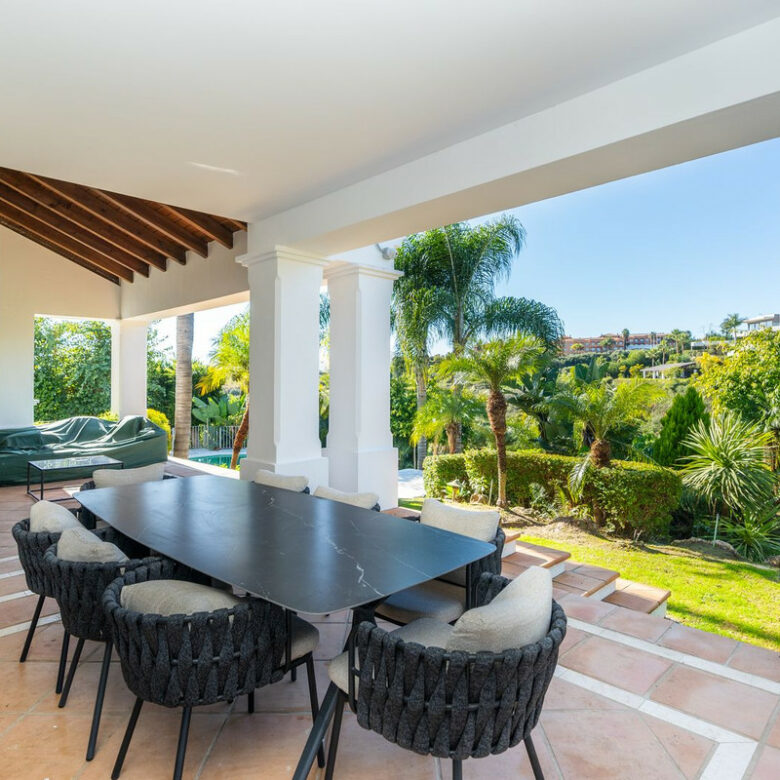 For Sale | Reduced Andalusian Villa with Renovation Potential