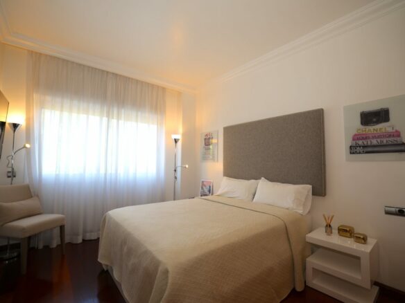 FOR SALE 🏡 Ground Floor Two-Bedroom Apartment with Oversized Terrace – Embrujo de Banús, Puerto Banús 🇪🇸