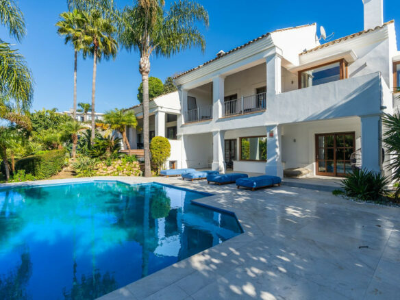 For Sale | Reduced Andalusian Villa with Renovation Potential