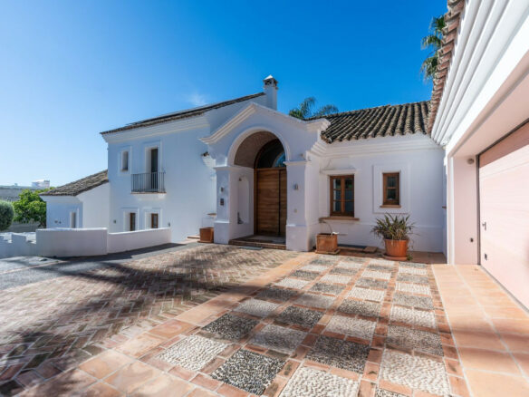 For Sale | Reduced Andalusian Villa with Renovation Potential