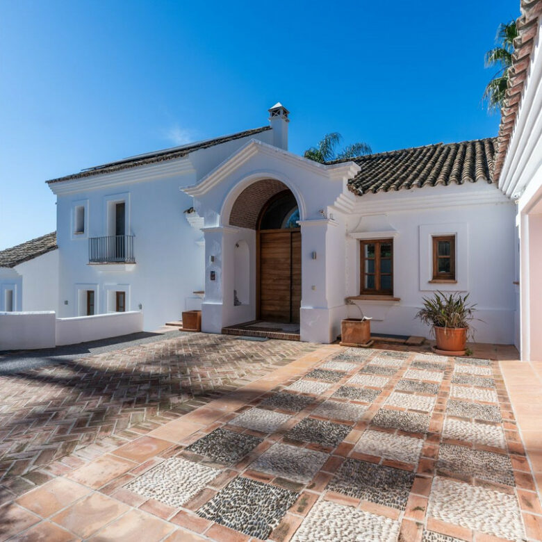 For Sale | Reduced Andalusian Villa with Renovation Potential