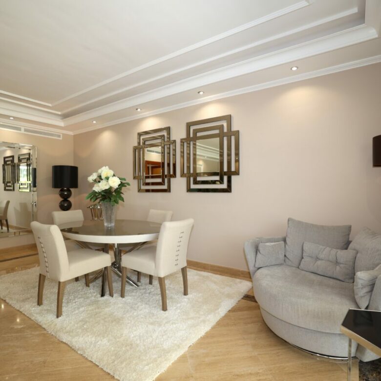 FOR SALE 🏡 Ground Floor Two-Bedroom Apartment with Oversized Terrace – Embrujo de Banús, Puerto Banús 🇪🇸
