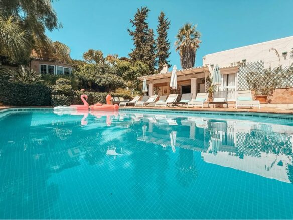 FOR SALE 🌟🏡 Family House with Pool, Jacuzzi and Tourist Licence 🇪🇸 Nueva Andalucía, Marbella 🇪🇸