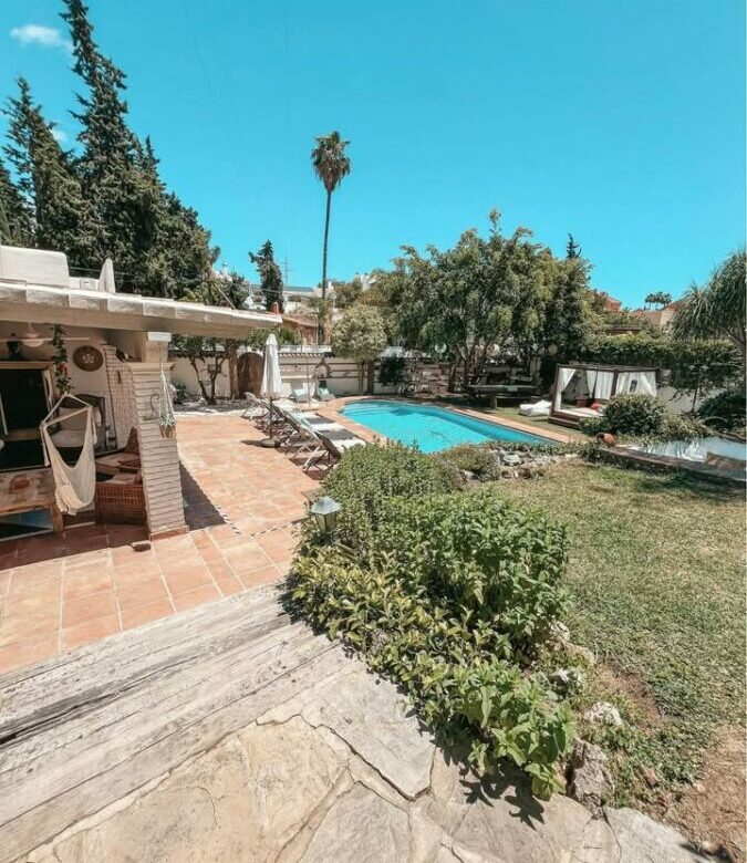 FOR SALE 🌟🏡 Family House with Pool, Jacuzzi and Tourist Licence 🇪🇸 Nueva Andalucía, Marbella 🇪🇸