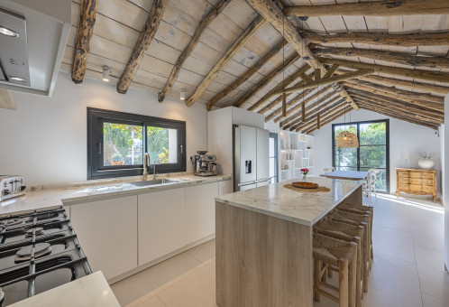 FOR SALE 🏡 Renovated Country Villa with La Concha Views – Guadalmina Alta, Marbella