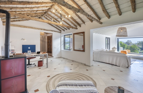 FOR SALE 🏡 Renovated Country Villa with La Concha Views – Guadalmina Alta, Marbella