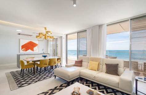 FOR SALE 🏡 Stunning Beachfront Penthouse with Panoramic Sea Views – The Edge, Estepona