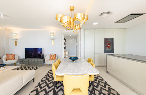 FOR SALE 🏡 Stunning Beachfront Penthouse with Panoramic Sea Views – The Edge, Estepona