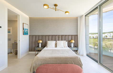 FOR SALE 🏡 Stunning Beachfront Penthouse with Panoramic Sea Views – The Edge, Estepona