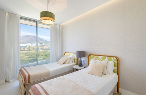 FOR SALE 🏡 Stunning Beachfront Penthouse with Panoramic Sea Views – The Edge, Estepona