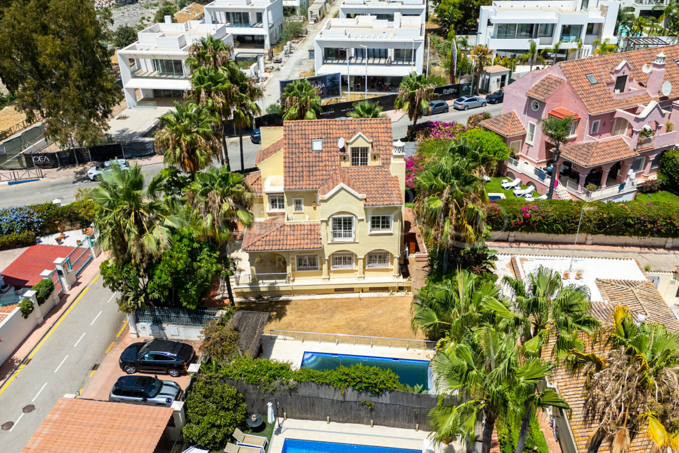 For Sale | Beachside Villa with Renovation Project